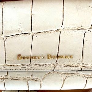 Dooney & Bourke croc like crossbody